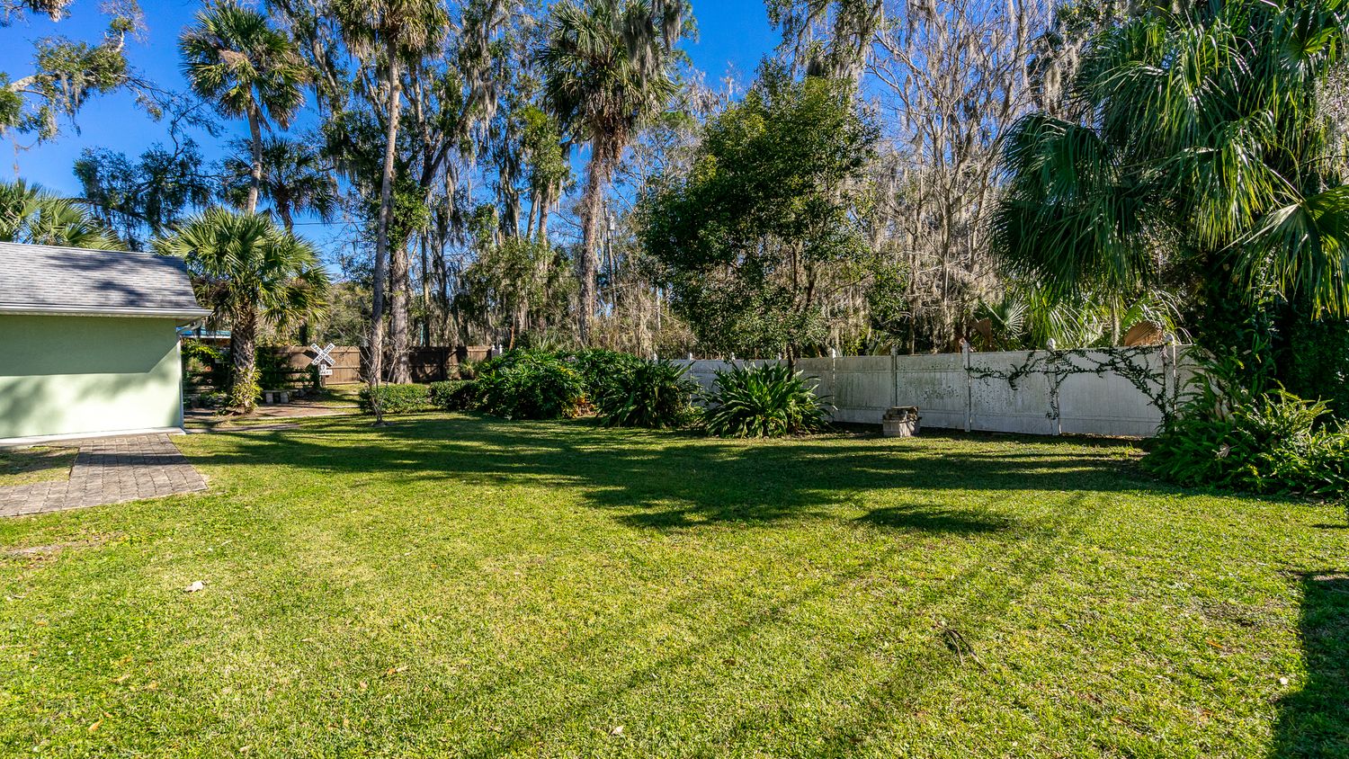 210 S Railroad St, Bunnell, FL 32110